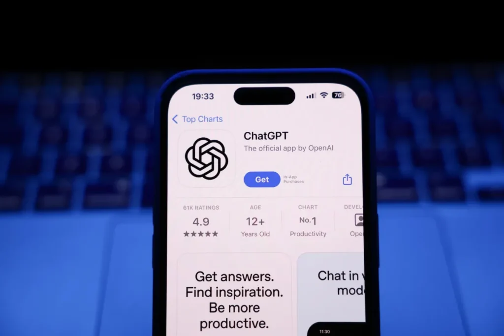 ChatGPT Falls Below 50% Market Share for the First Time